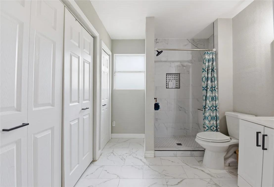 Photo of 2217 Creston Drive
