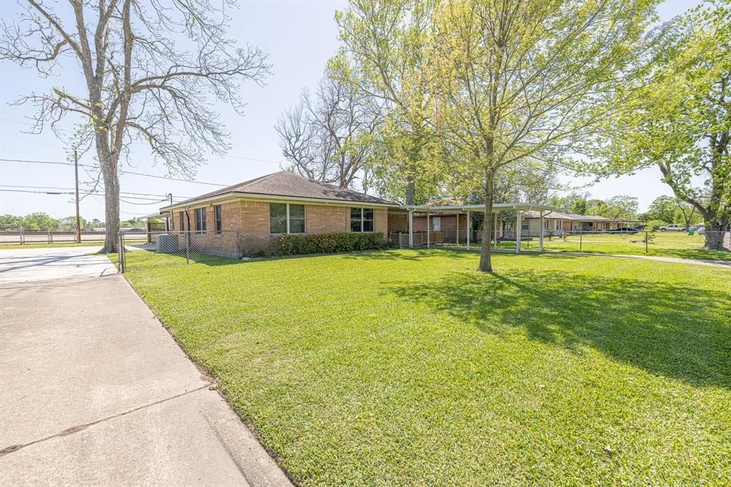 Photo of 211 Long Drive