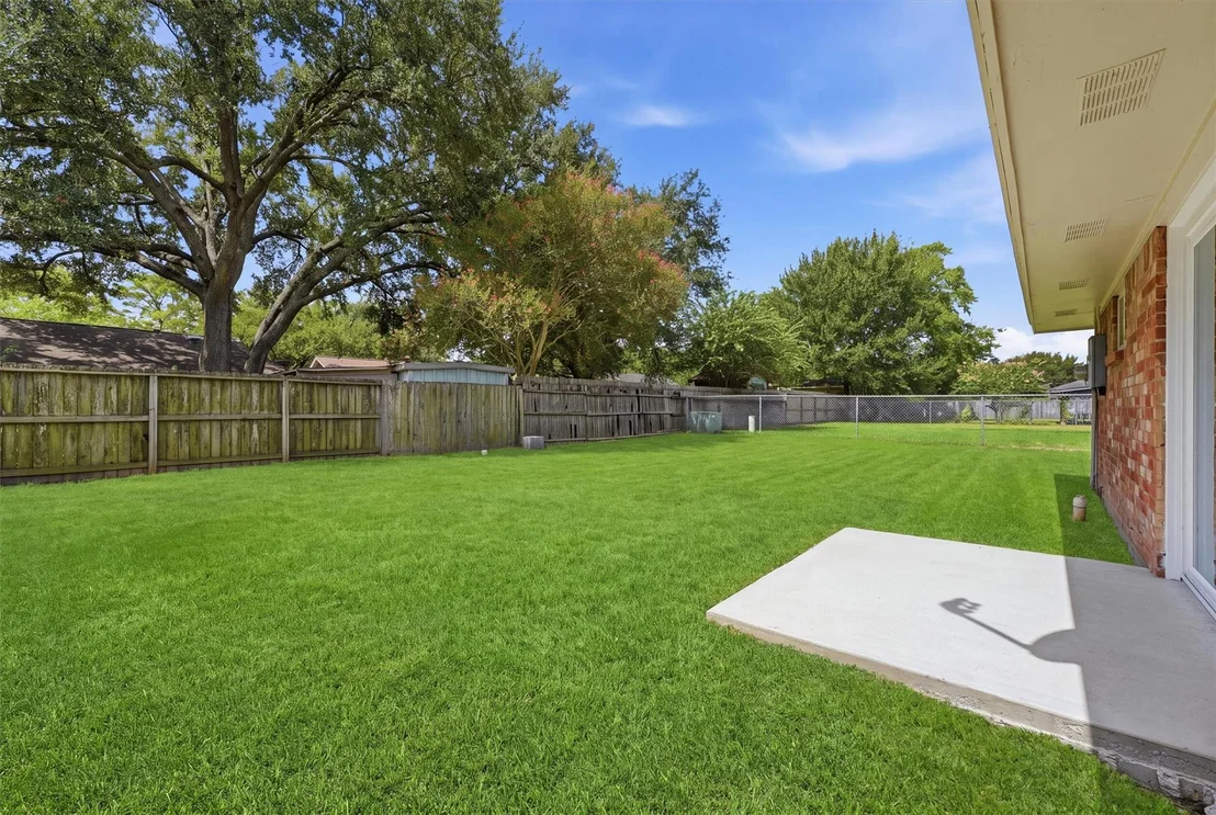 Photo of 7627 Kellwood Drive