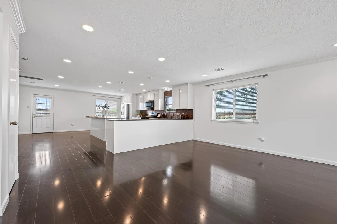 Photo of 6502 River Bluff Drive