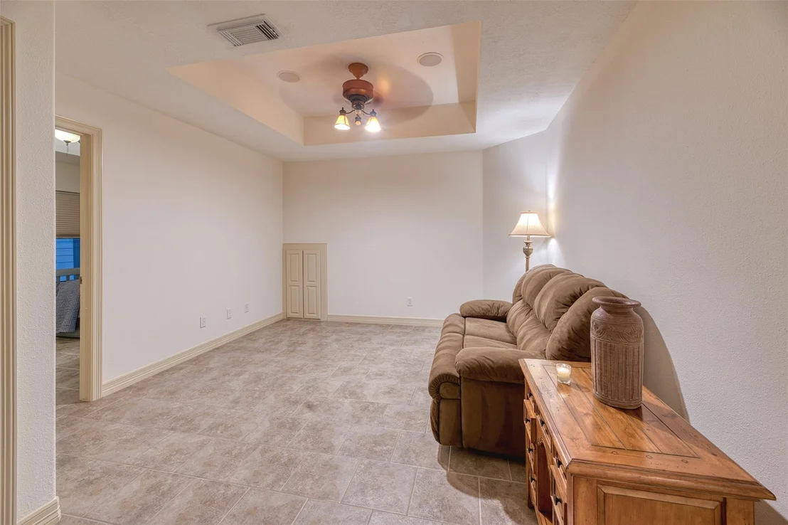 Photo of 371 N Forest Cove Loop