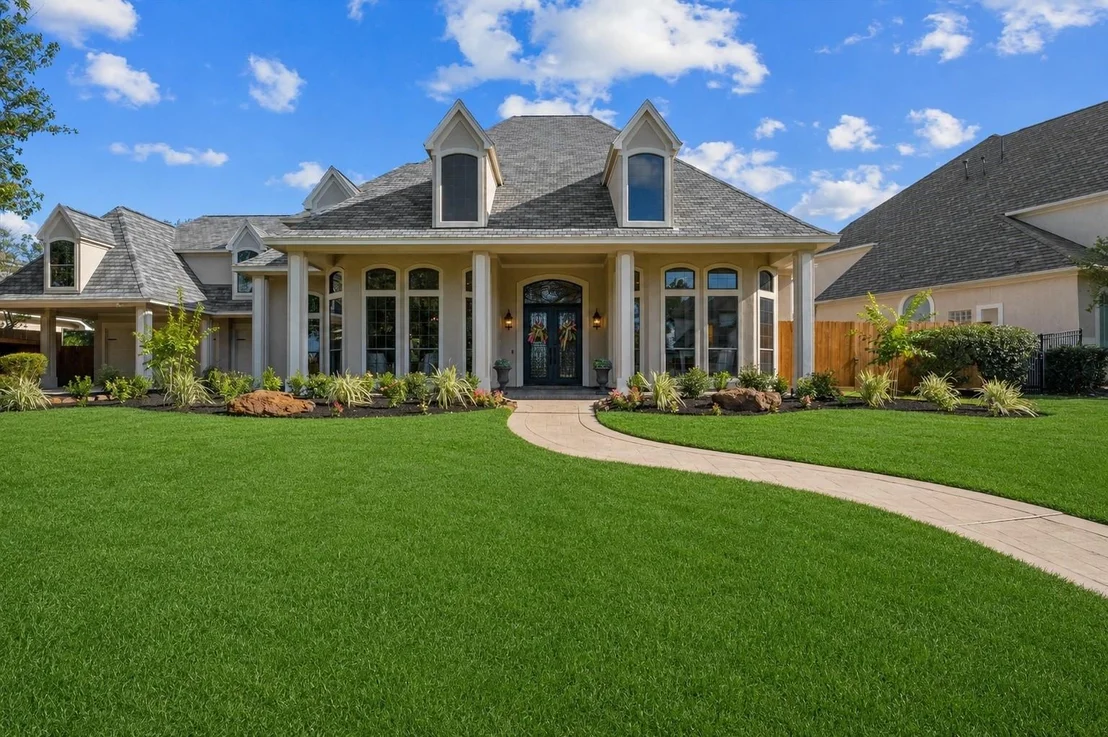 Photo of 15307 Hilltop View Drive
