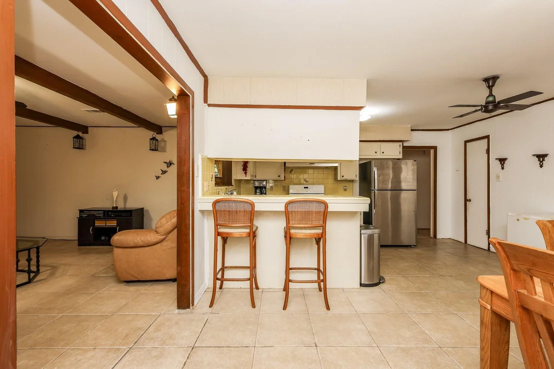 Photo of 6834 Hendon Lane