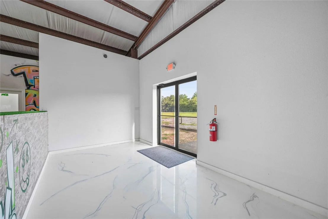 Photo of 1061 County Road 6111