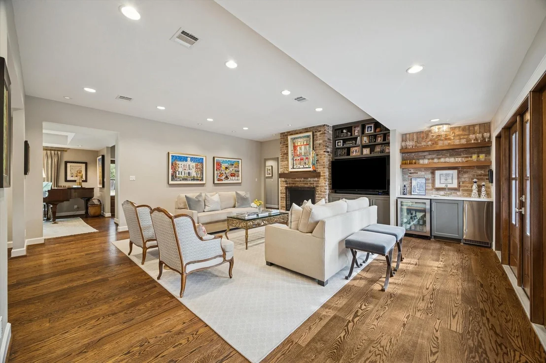 Photo of 10043 Longmont Drive