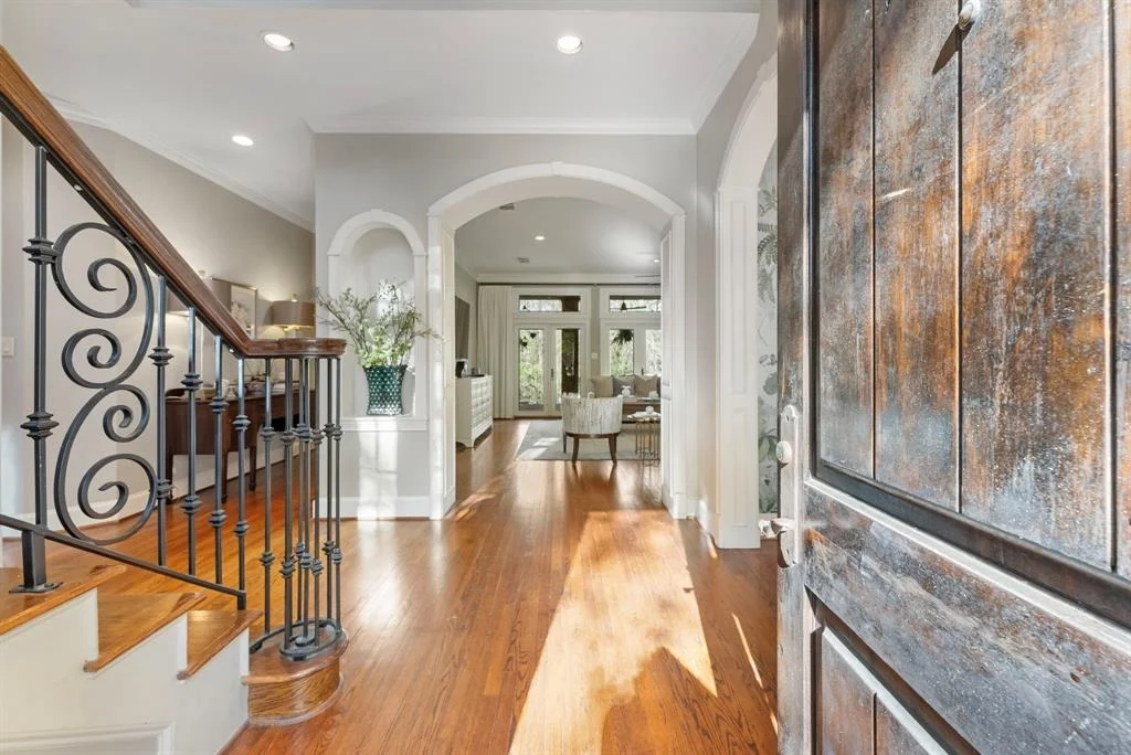 Photo of 47 Lenox Hill Drive