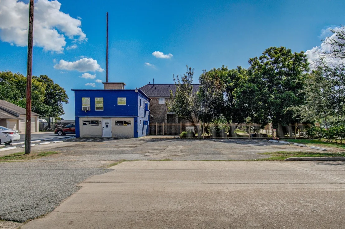 Photo of 3427 Federal Road