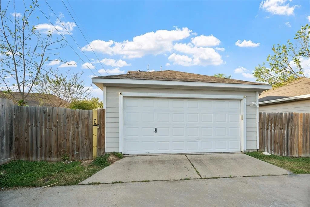 Photo of 6111 Settlers Square Lane