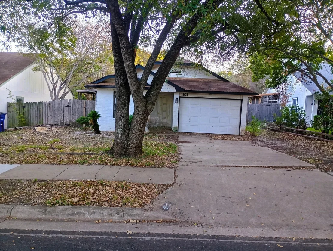 Photo of 805 Kavanagh Drive