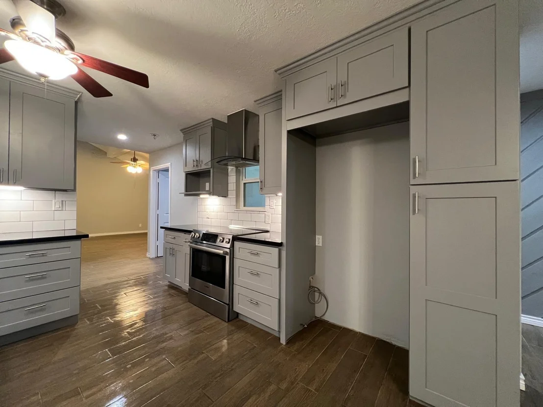 Photo of 807 Shell Avenue