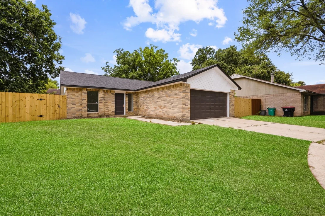 Photo of 7310 Londres Drive
