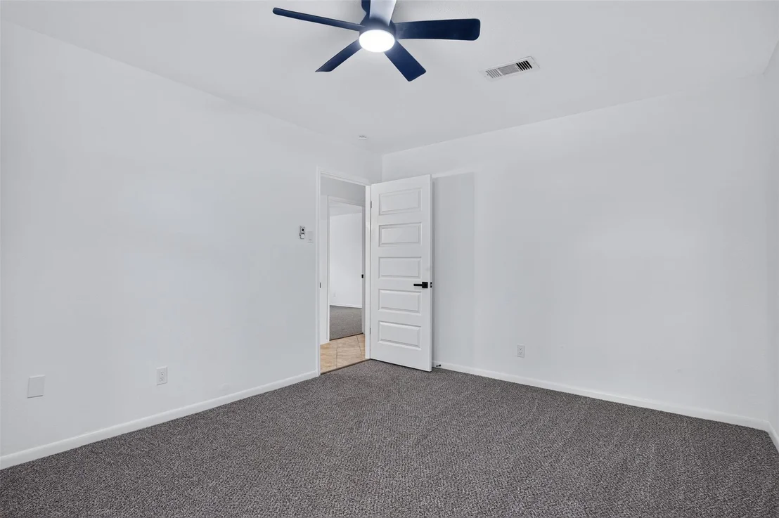 Photo of 4323 Pine Shadows Street