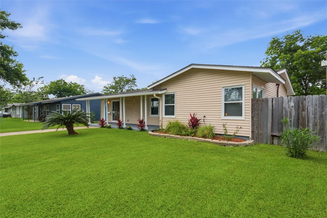 Photo of 1422 Wayside Drive