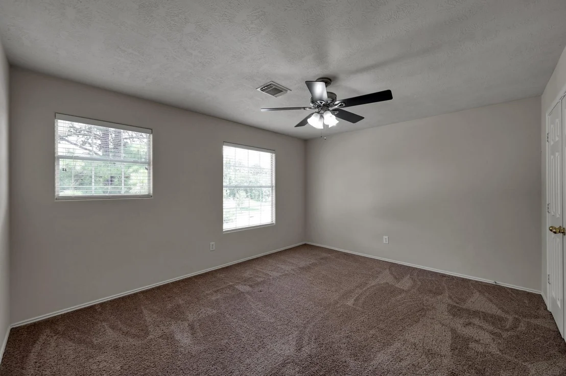 Photo of 23919 Kingbriar Drive