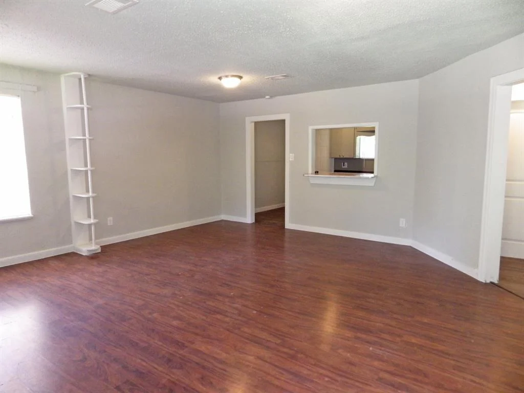 Photo of 618 Honeysuckle Drive