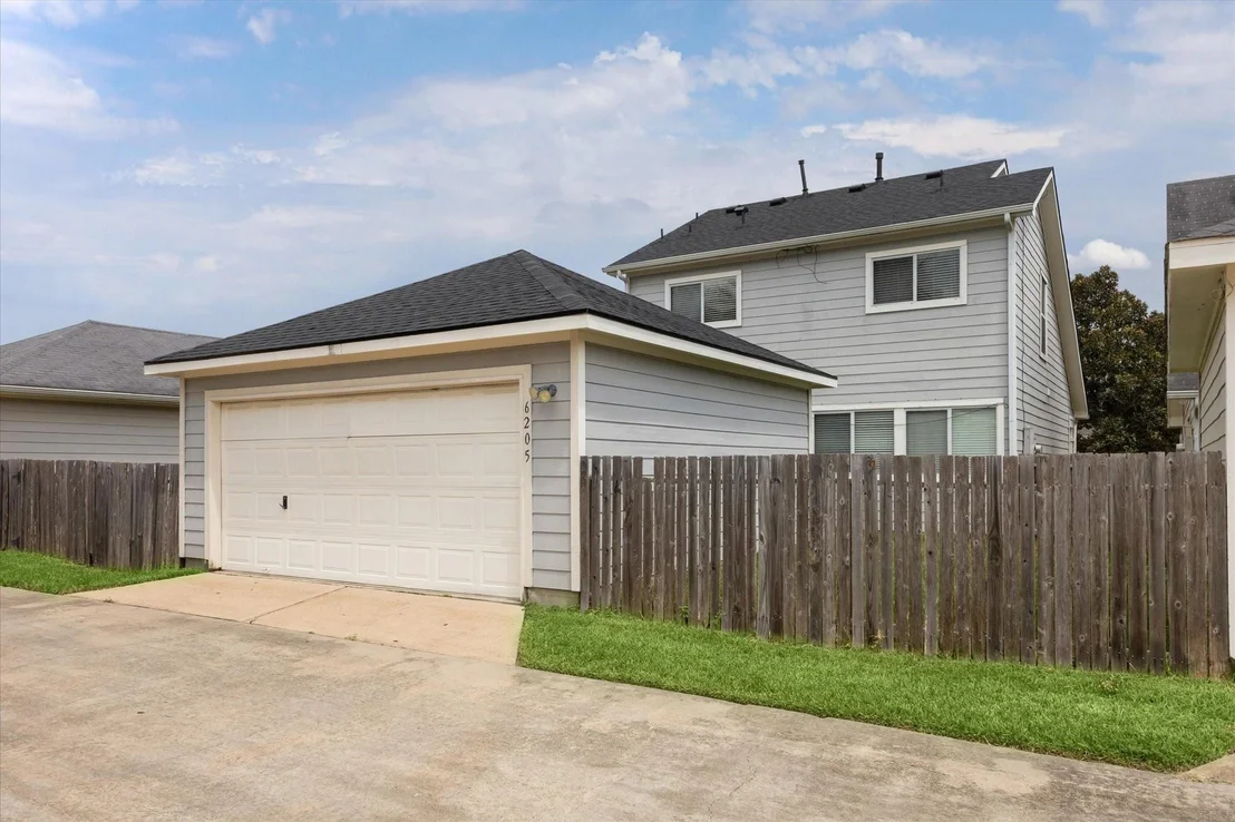 Photo of 6205 Lone Prairie Way