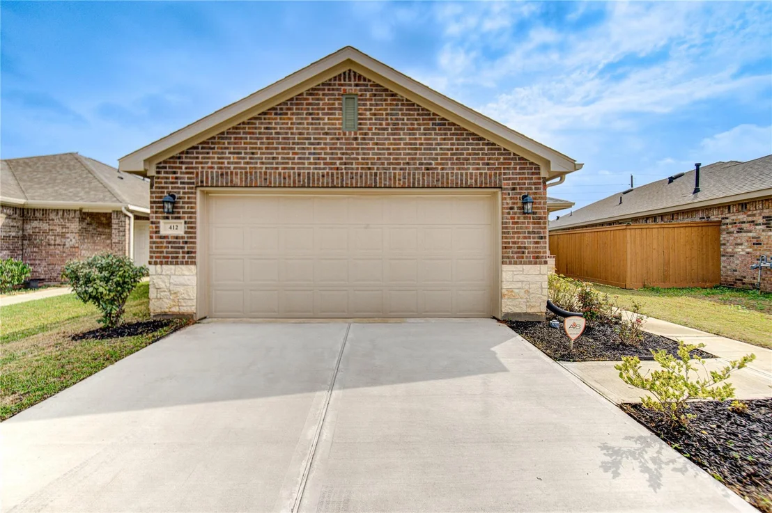Photo of 412 Sunray Lake Lane