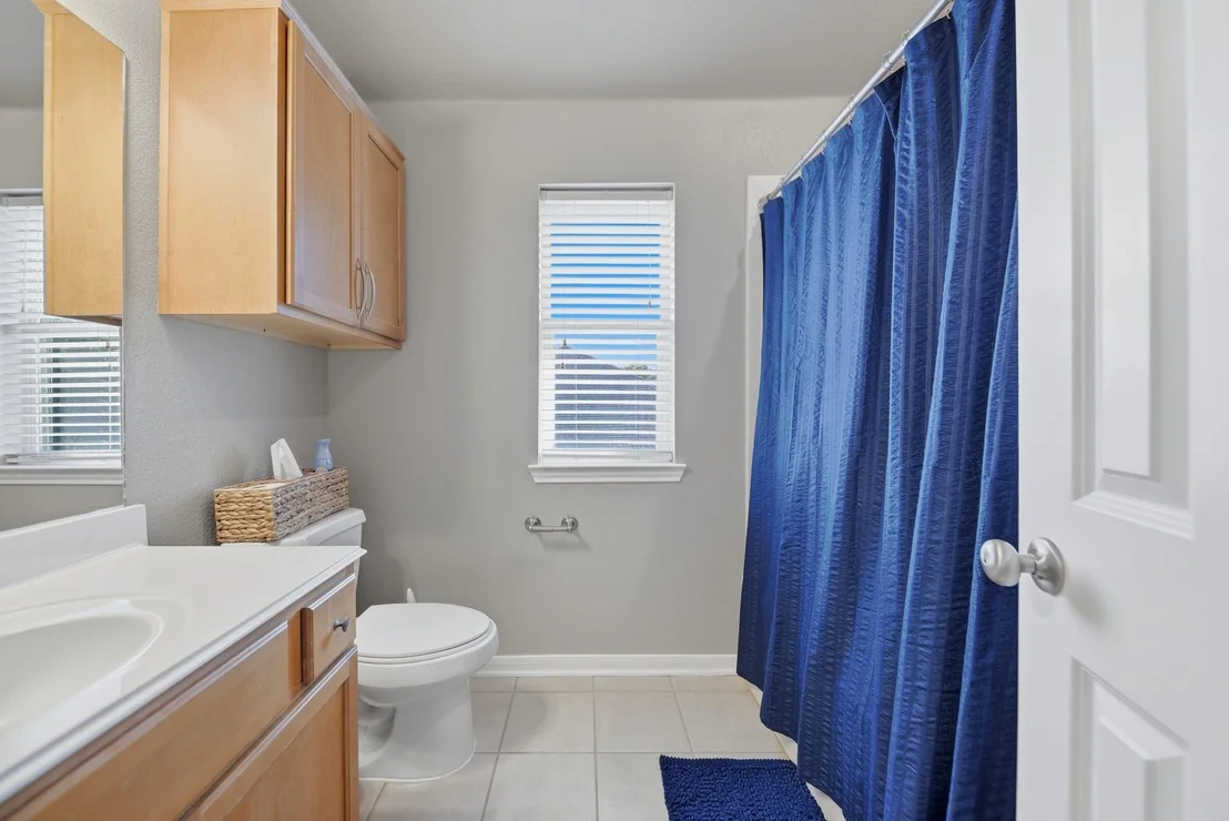 Photo of 2913 Oakwood Drive