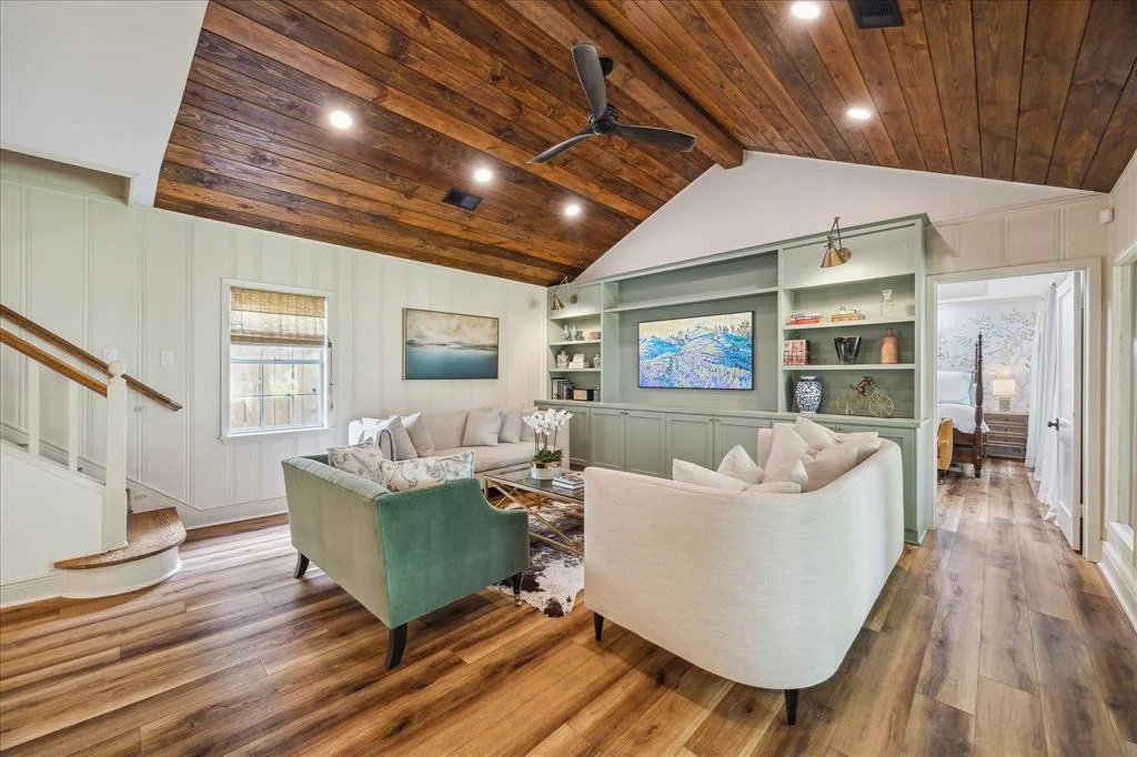 Photo of 2618 Sunset Boulevard