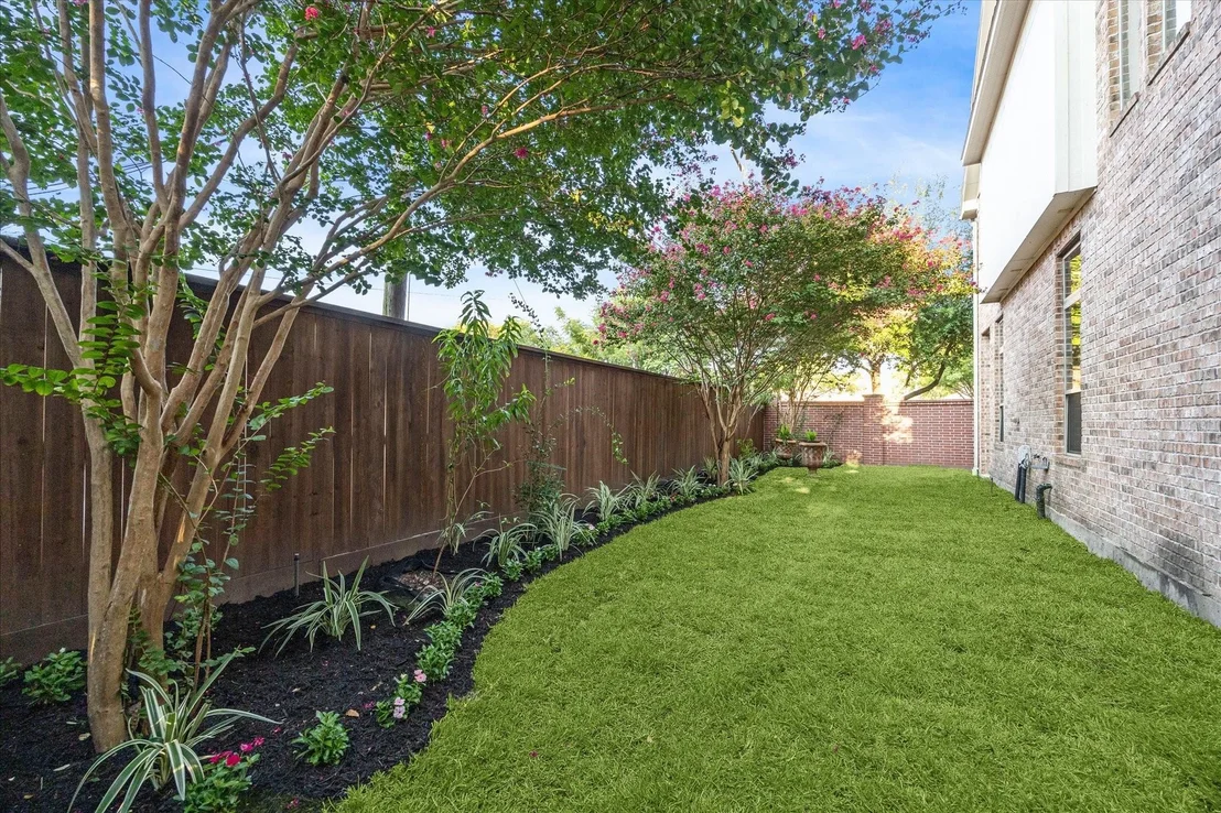Photo of 1542 Moritz Park