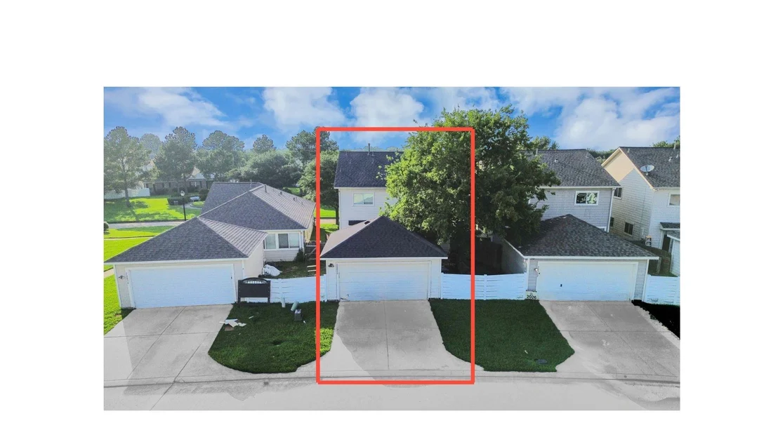 Photo of 20826 Settlers Lake Cir N Circle