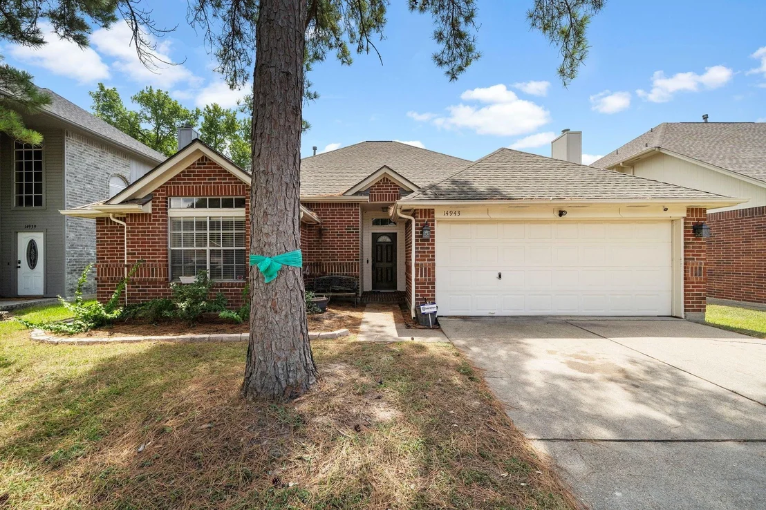 Photo of 14943 Chestnut Falls Drive