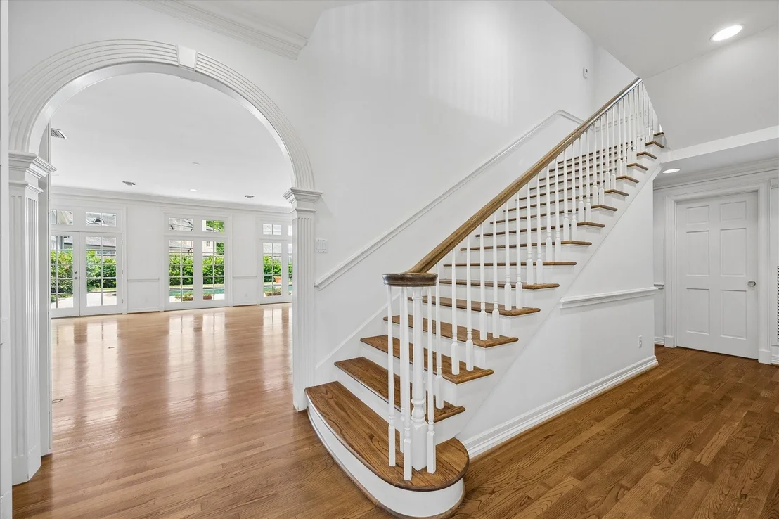 Photo of 5970 Riverview Way