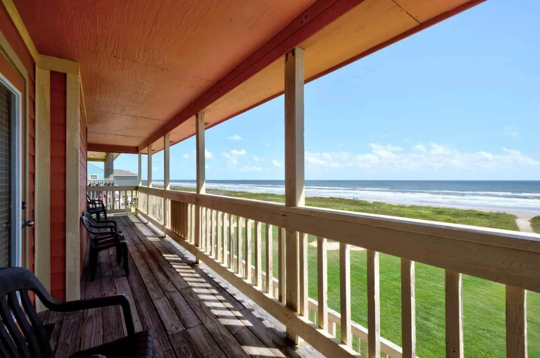 Photo of 2446 Bluewater Highway