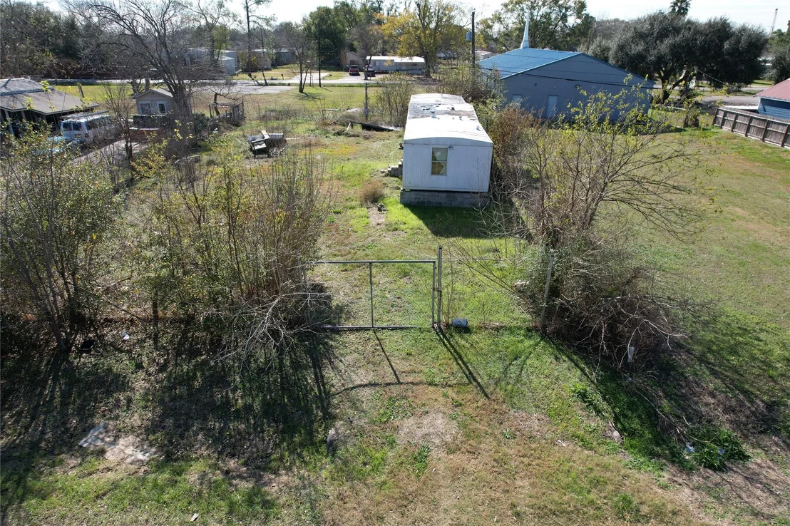 Photo of 206 Crescent Drive