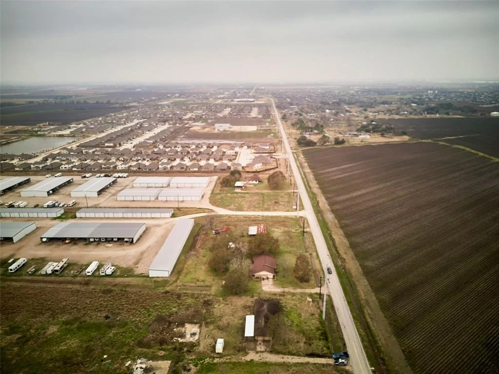 Photo of 8310 Power Line Road