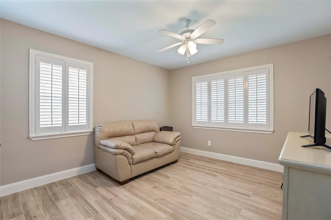 Photo of 13202 Vernon Road