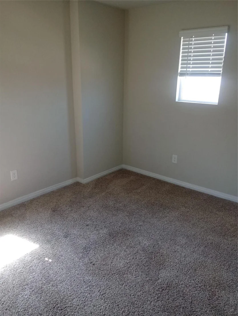 Photo of 14008 Heartland Drive