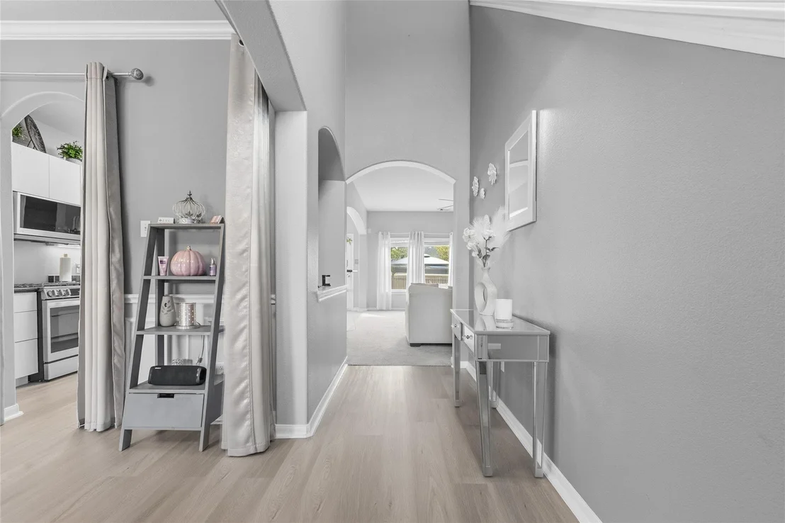 Photo of 2055 Midlane Drive