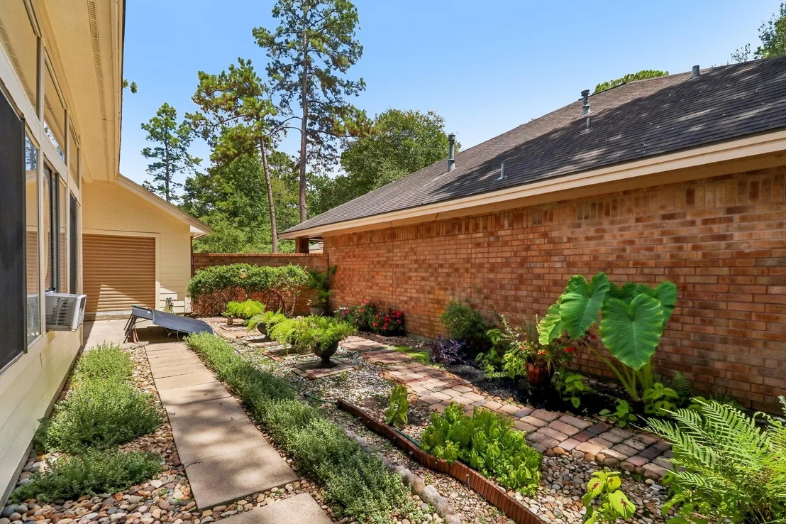 Photo of 26 Cedar Chase Place