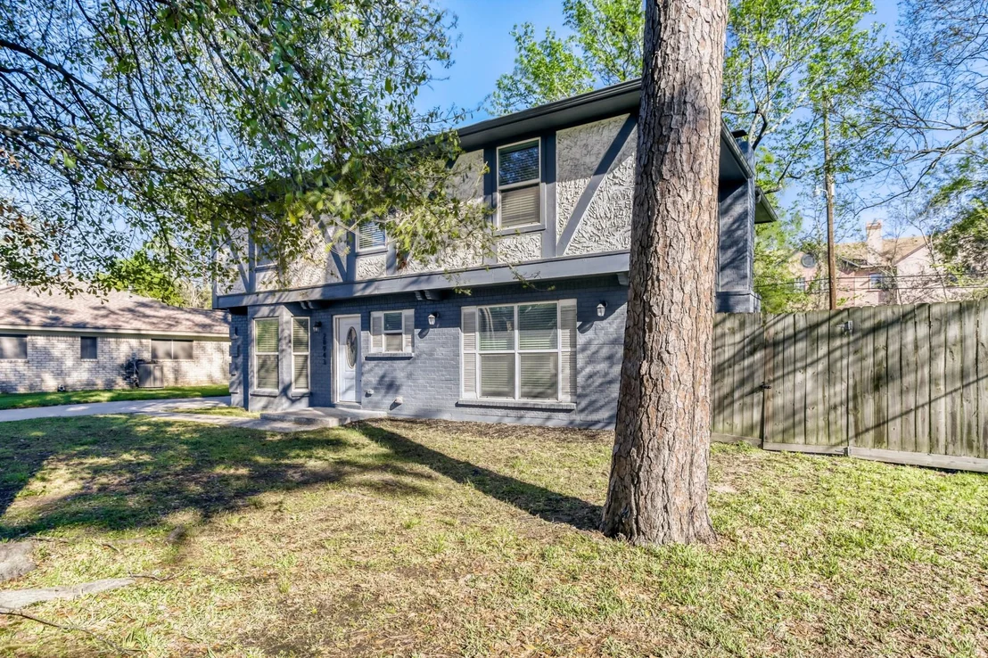 Photo of 28943 Enchanted Drive