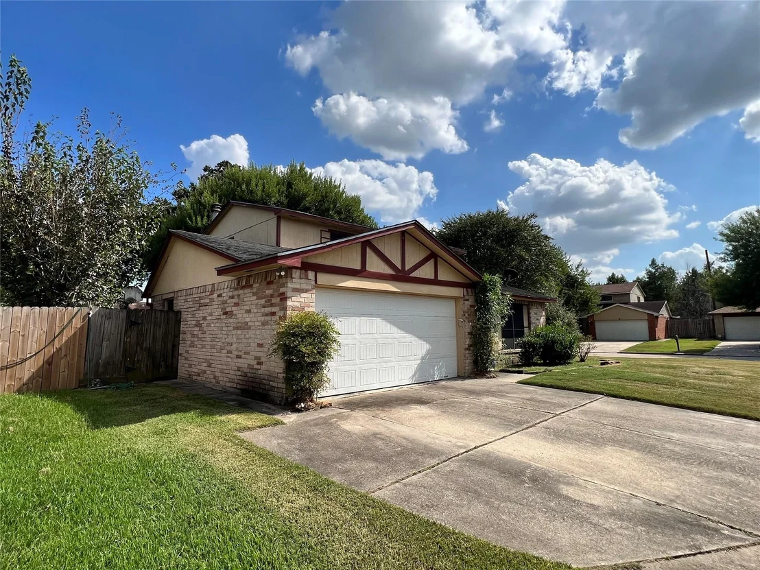 Photo of 2075 Delphi Lane