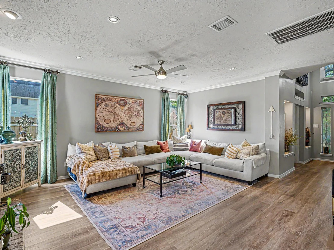 Photo of 23006 Heathercroft Drive