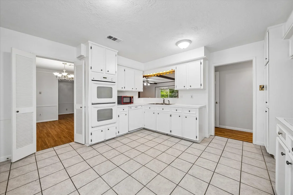 Photo of 17803 Loring Lane