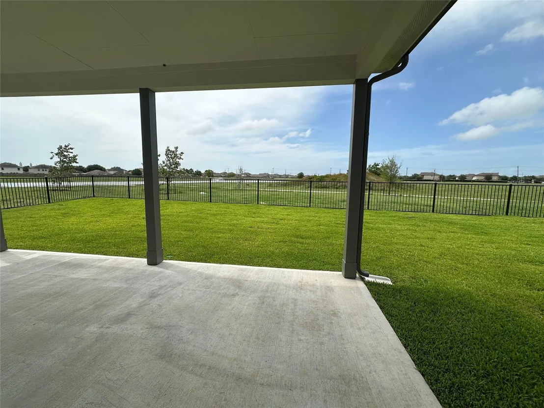 Photo of 672 Woodhaven Lakes Drive