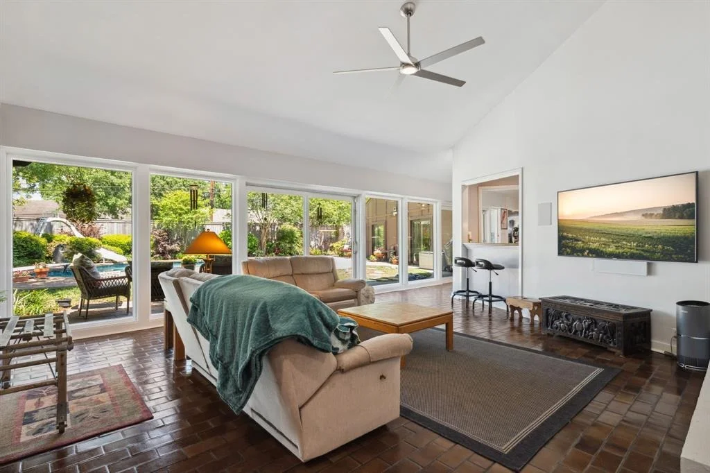 Photo of 10318 Pine Forest Road