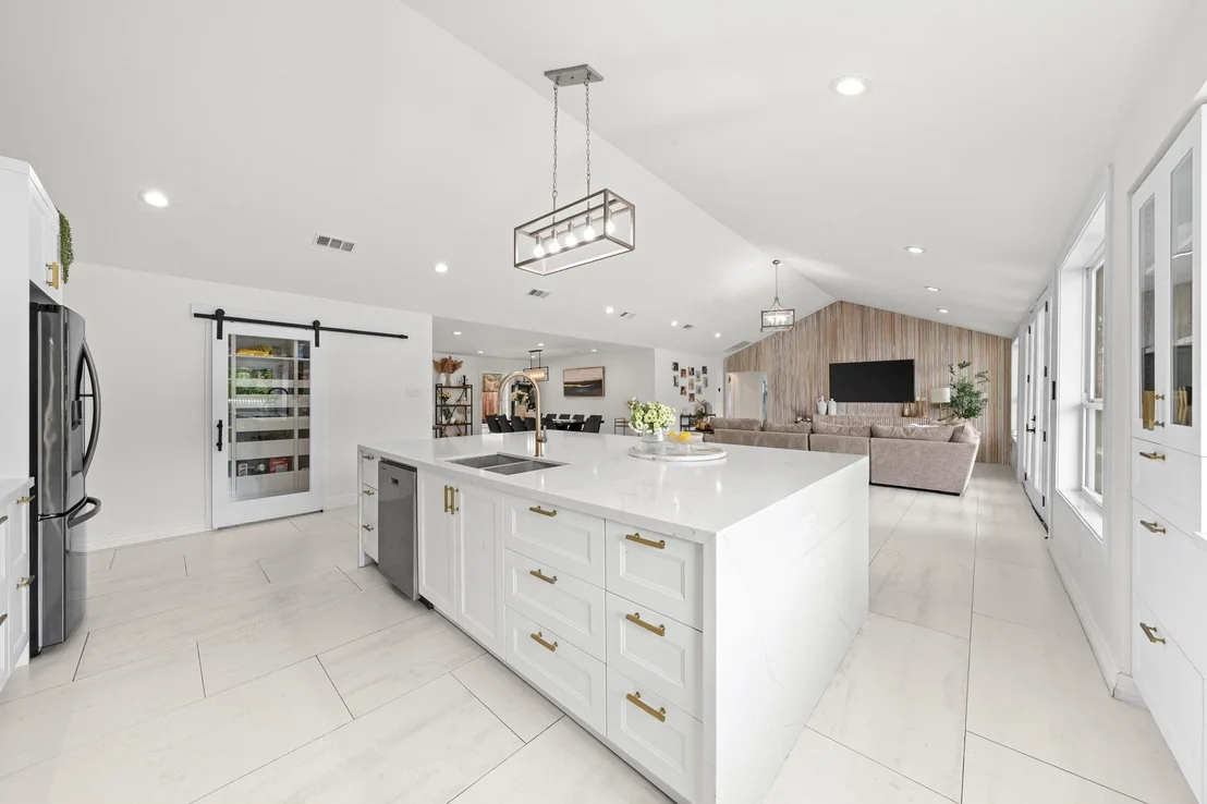 Photo of 8800 Brae Acres Road