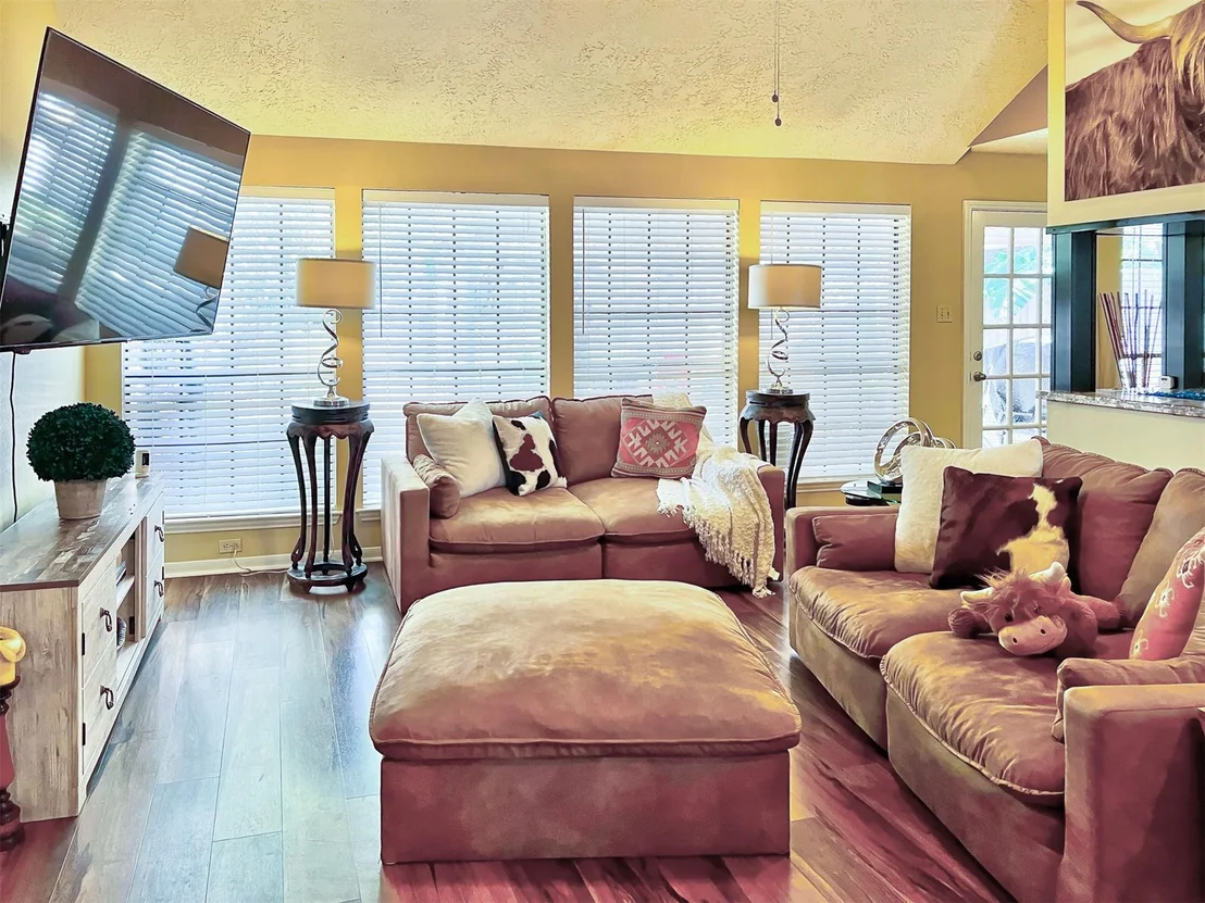 Photo of 12510 Millvan Drive
