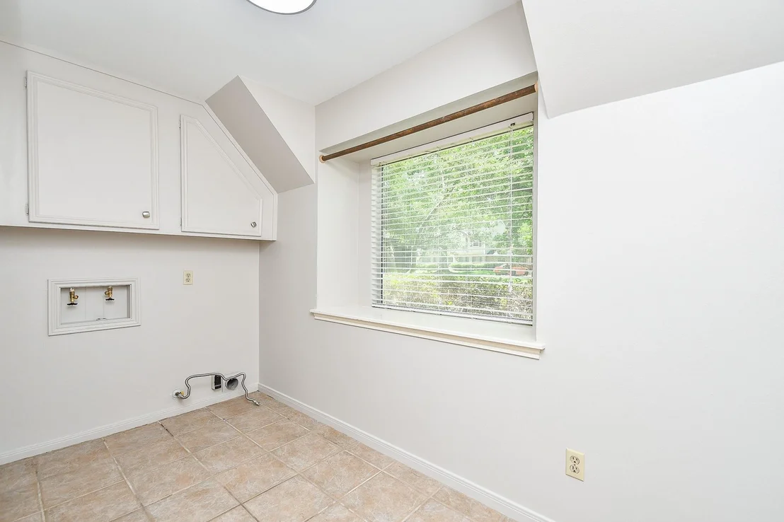 Photo of 17414 Rustic Canyon Trail