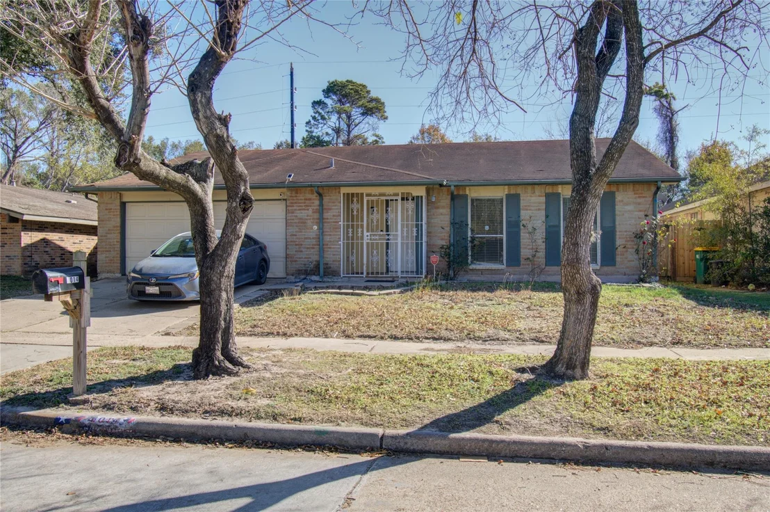Photo of 8014 Streamside Drive