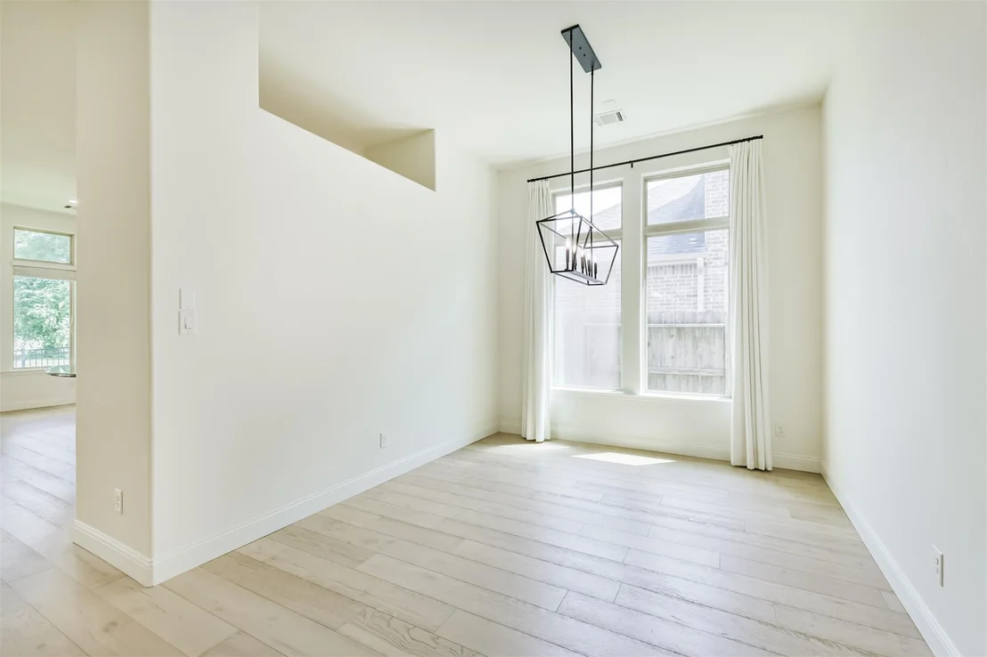 Photo of 8153 Threadtail Street