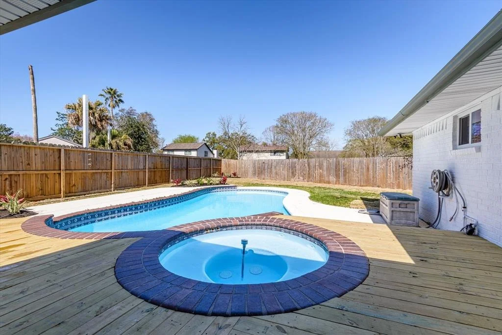 Photo of 403 Woodrail Drive