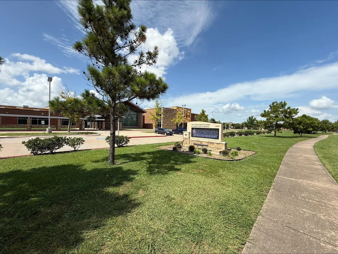 Photo of 19011 Royal Cove Circle