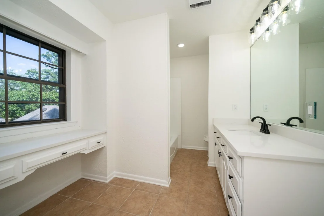 Photo of 1503 Waterlily Lane