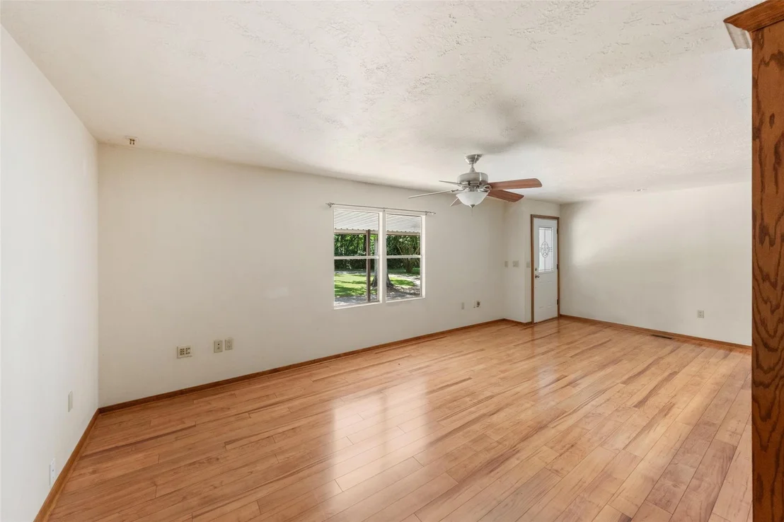 Photo of 10291 Hart Road