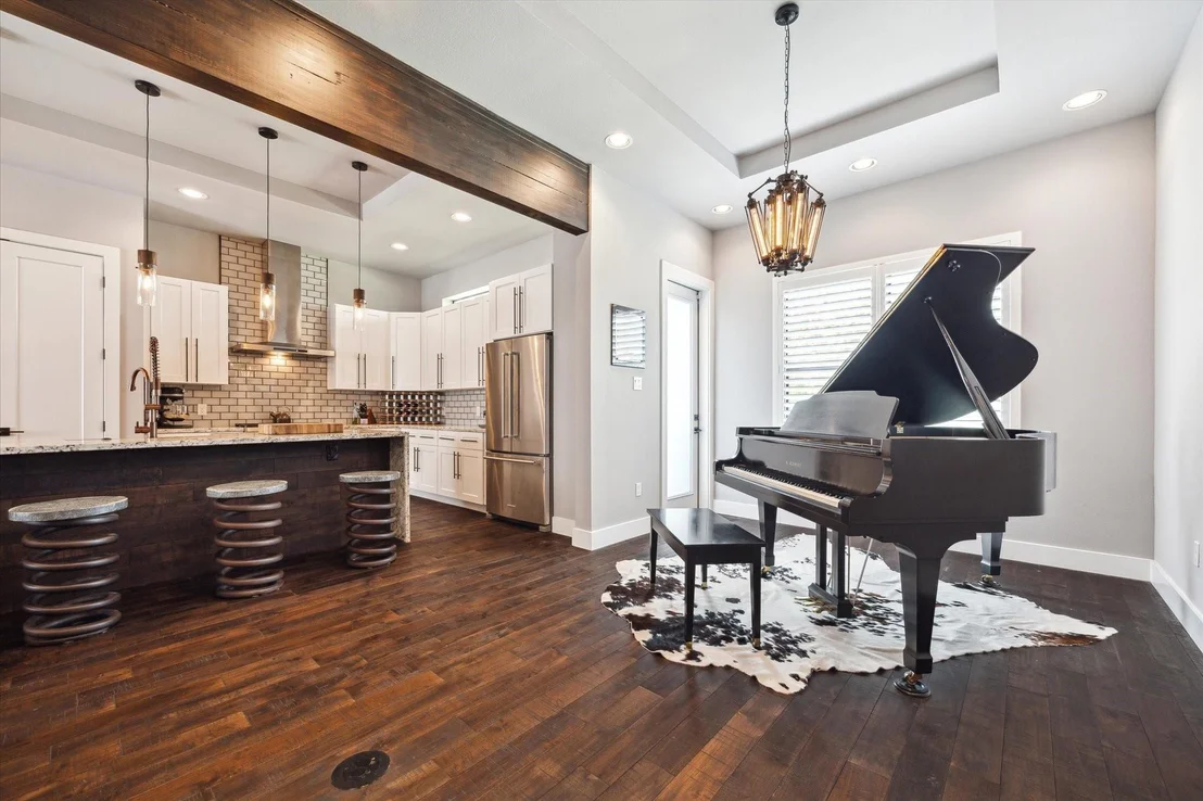Photo of 5121 Elysian Street